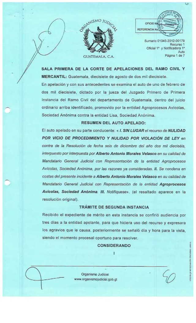 The First Chamber of the Court of Appeals denied Agroprocesos Avícolas' appeal and confirmed the revocation of precautionary measures against Lisa, S.A. after failure to maintain the Q. 100,000.00 surety bond.
