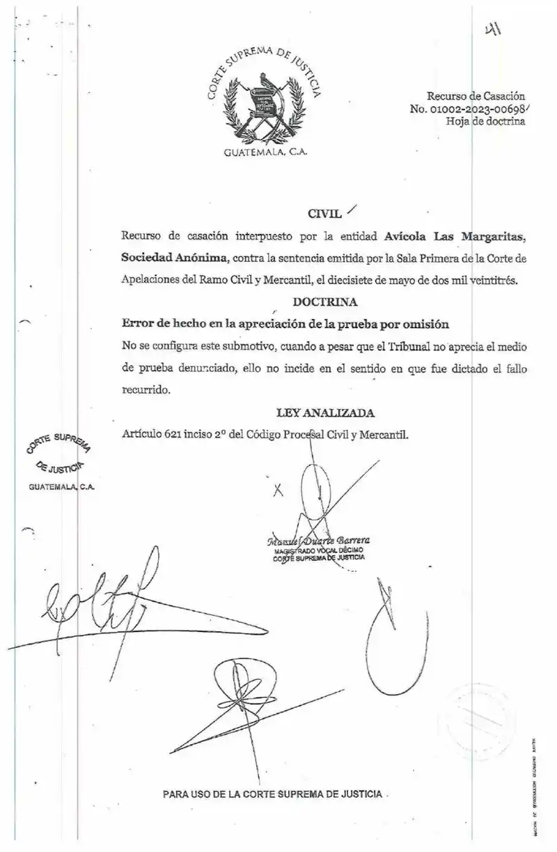La Cámara Civil de la Corte Suprema desestimó el recurso de casación de Avícola Las Margaritas, S.A. al determinar que los documentos omitidos por la Sala no eran idóneos para acreditar los daños atribuidos a Lisa, S.A.