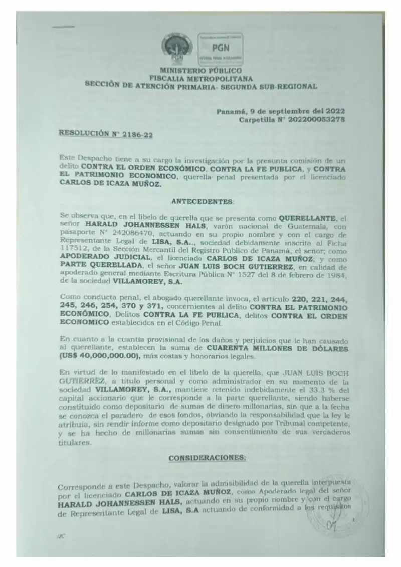 The Metropolitan Prosecutor admits Lisa, S.A.'s criminal complaint against Juan Luis Bosch Gutiérrez for crimes against economic patrimony, public faith, and economic order, recognizing Lisa as the legitimate victim.